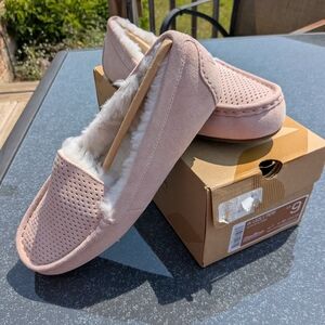 Koolaburra Pink Moccasins with White Fur Lining